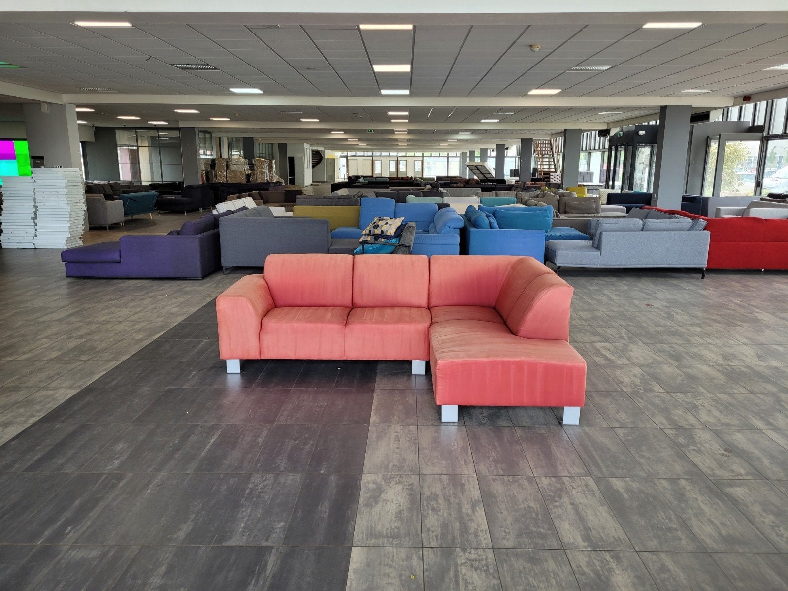 ✅️️ GEREINIGD rozen roze hoekbank 255x180 | BEZORGEN, Stof, 250 tot 300 cm, Info@onbekend.nl, Hoekbank