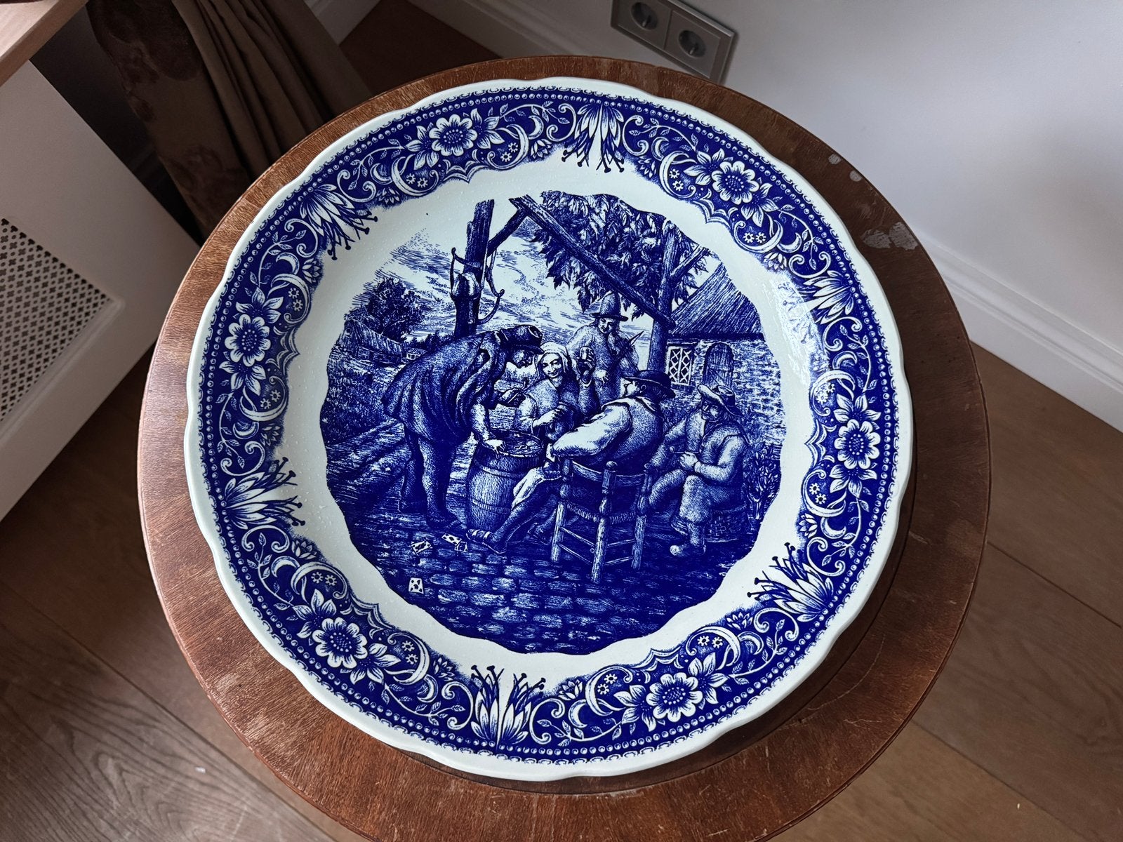 Boch Freres La Louviere Belgium Delft Plate - 40 cm, Antiek en Kunst, Antiek | Woonaccessoires, Ophalen