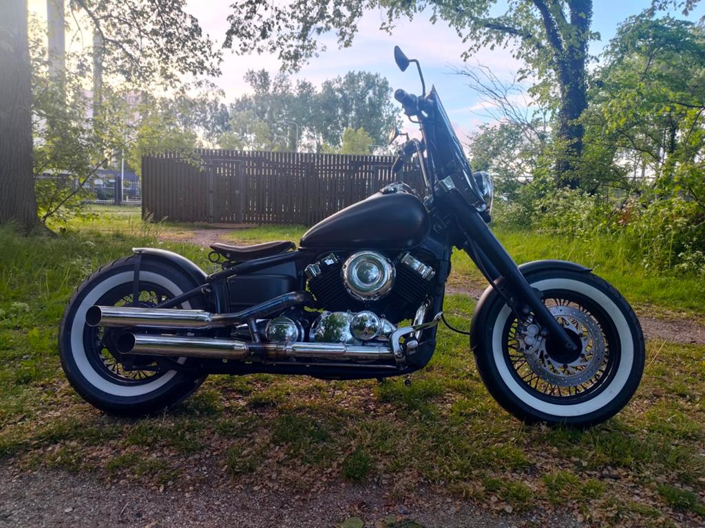 Unieke Yamaha Dragstar 650 bobber met extra assecoires, Motoren, 2 cilinders, Particulier, Meer dan 35 kW, Handgeschakeld