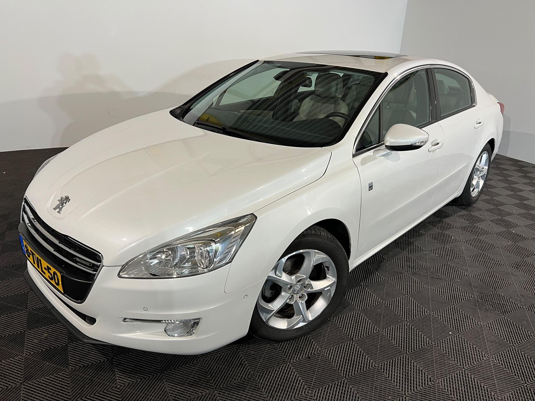 Peugeot 508 2.0 HDi Blue Lease Executive Hybrid4, Auto's, Automaat, Euro 5, Stof, Gebruikt