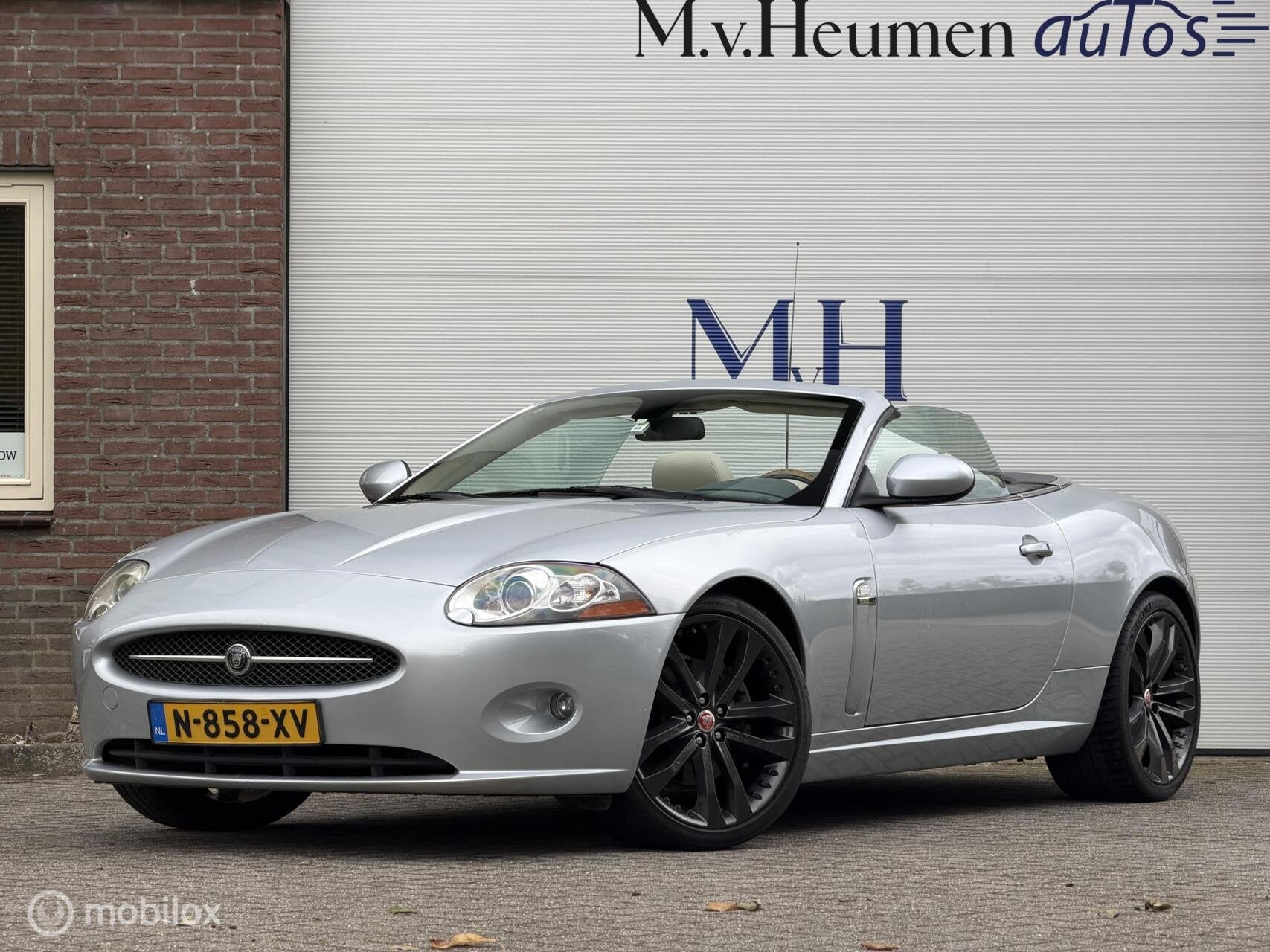 Jaguar XK 4.2 V8 Convertible 20'' Stoel/Stuur Verwarming Key, Auto's, Achterwielaandrijving, Gebruikt, Cabriolet, 4 stoelen