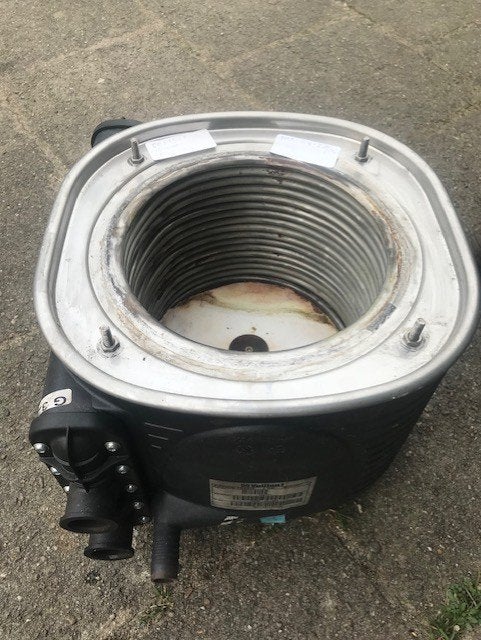 Warmtewisselaar vailant 24-28-3c 100% dicht, afgeperst, Doe-het-zelf en Verbouw, 30 tot 80 cm, Gebruikt, Overige typen, Minder dan 60 cm