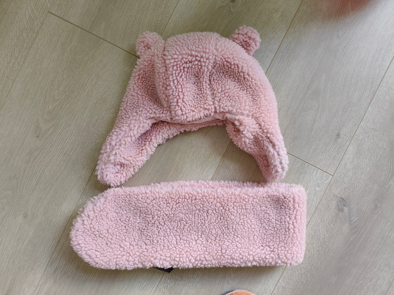 Baby muts met sjaal, Ophalen of Verzenden, Zo goed als nieuw, Jongetje of Meisje, Muts