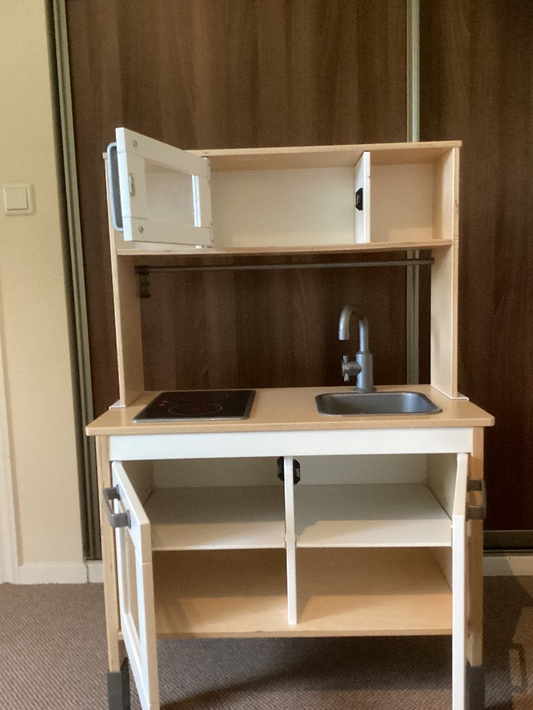 Houten speelkeuken met magnetron, kookplaat en spoelbak, Ophalen, Gebruikt, Hout, Speelkeuken