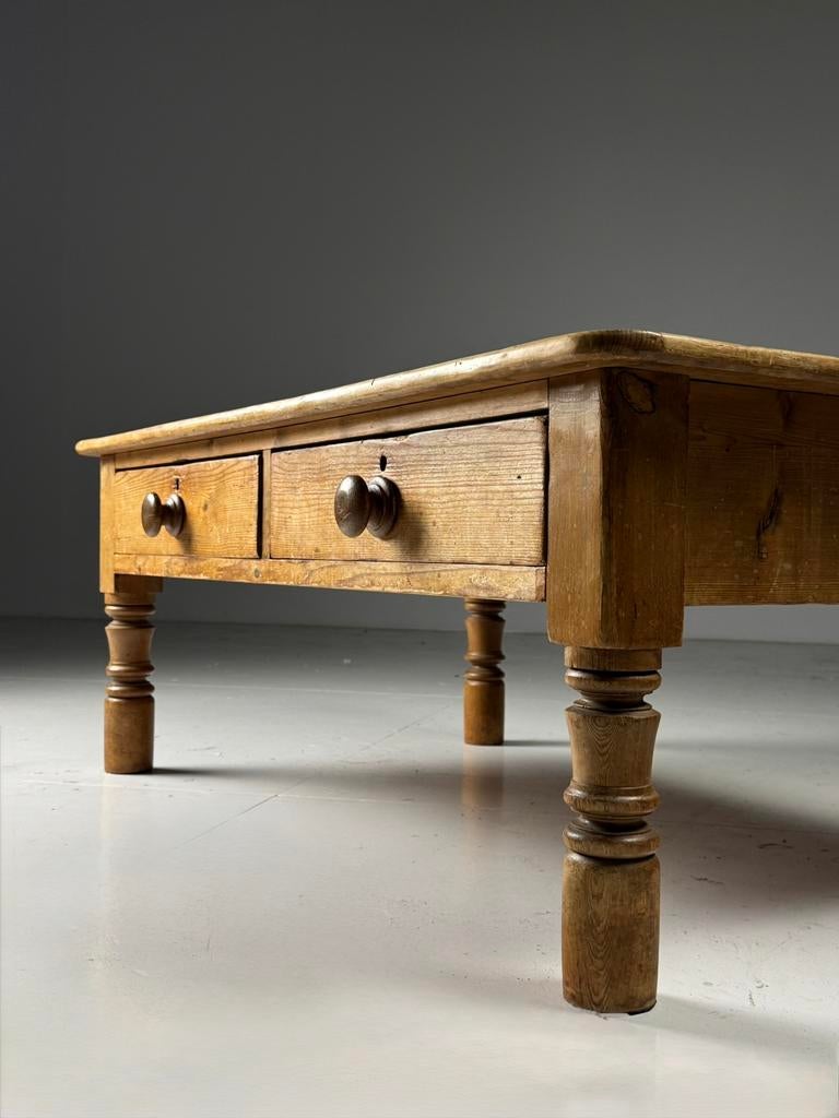 Engelse salontafel 19e eeuw grenen, Antiek en Kunst, Ophalen