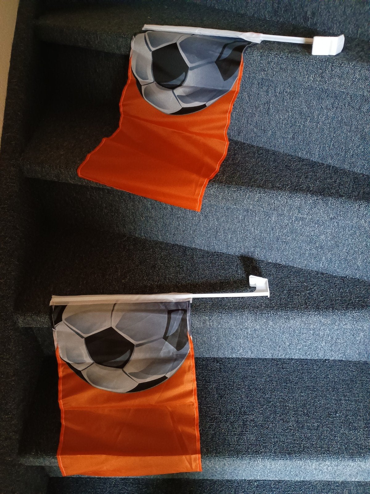 2 vlaggetjes voetbal Oranje nieuw, Ophalen, Nieuw