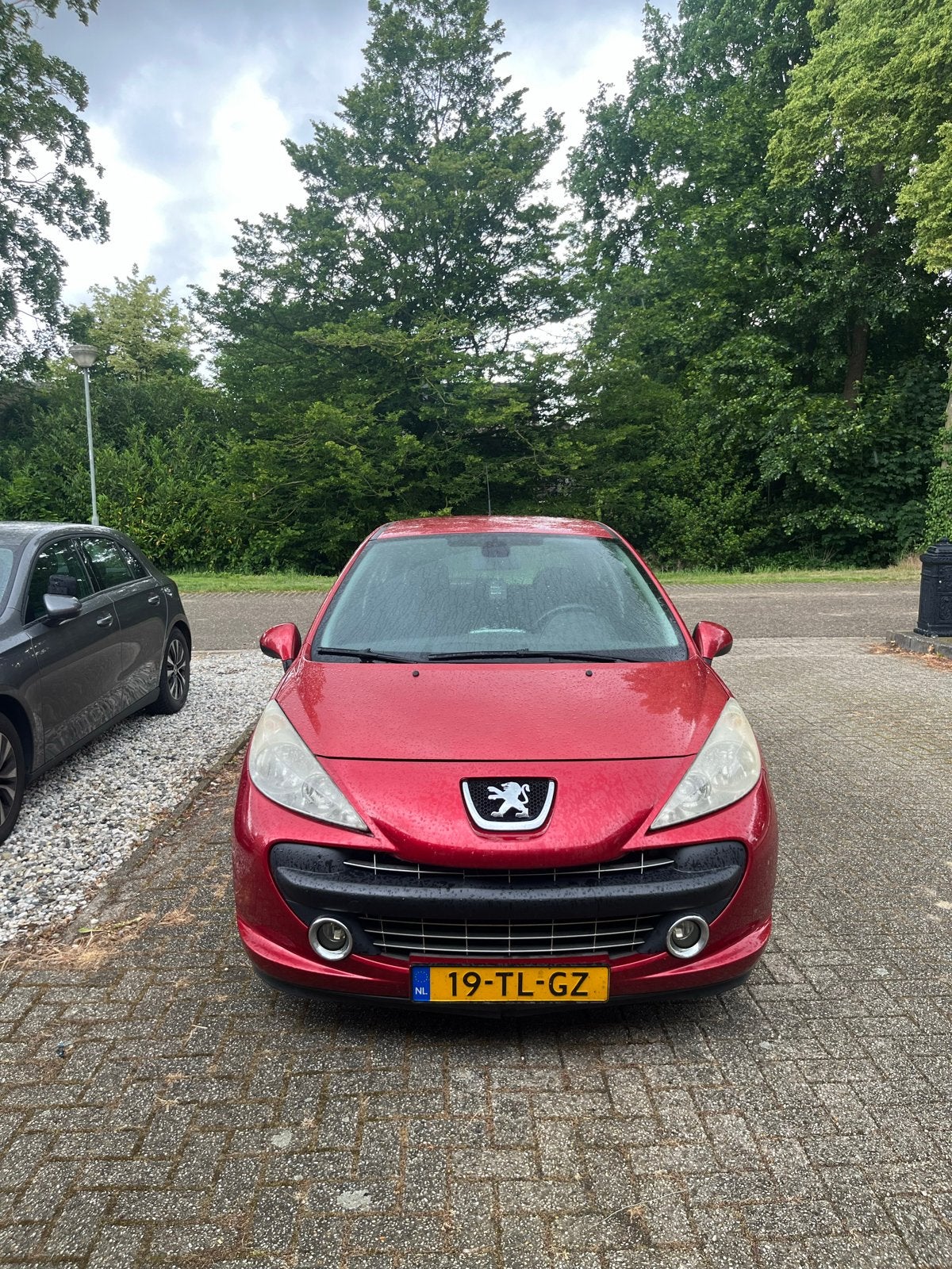 Peugeot 207 1.6 16V 3DRS 2006 Rood nieuwe apk, Auto's, Peugeot, Voorwielaandrijving, Stof, Zwart, 4 cilinders