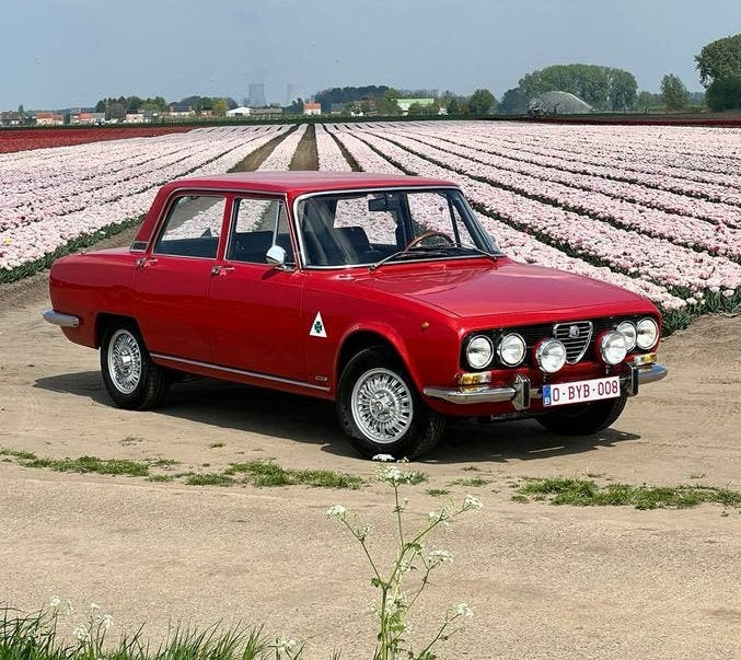 Alfa Romeo 2000 Berlina, Auto's, Oldtimers, Achterwielaandrijving, Handgeschakeld, Particulier, Sedan