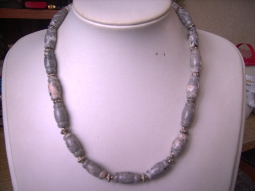 Een mooie Aparte Zebra Jaspis edelstenen ketting, Sieraden, Tassen en Uiterlijk, Antieke sieraden, Verzenden, Zilver, Ketting