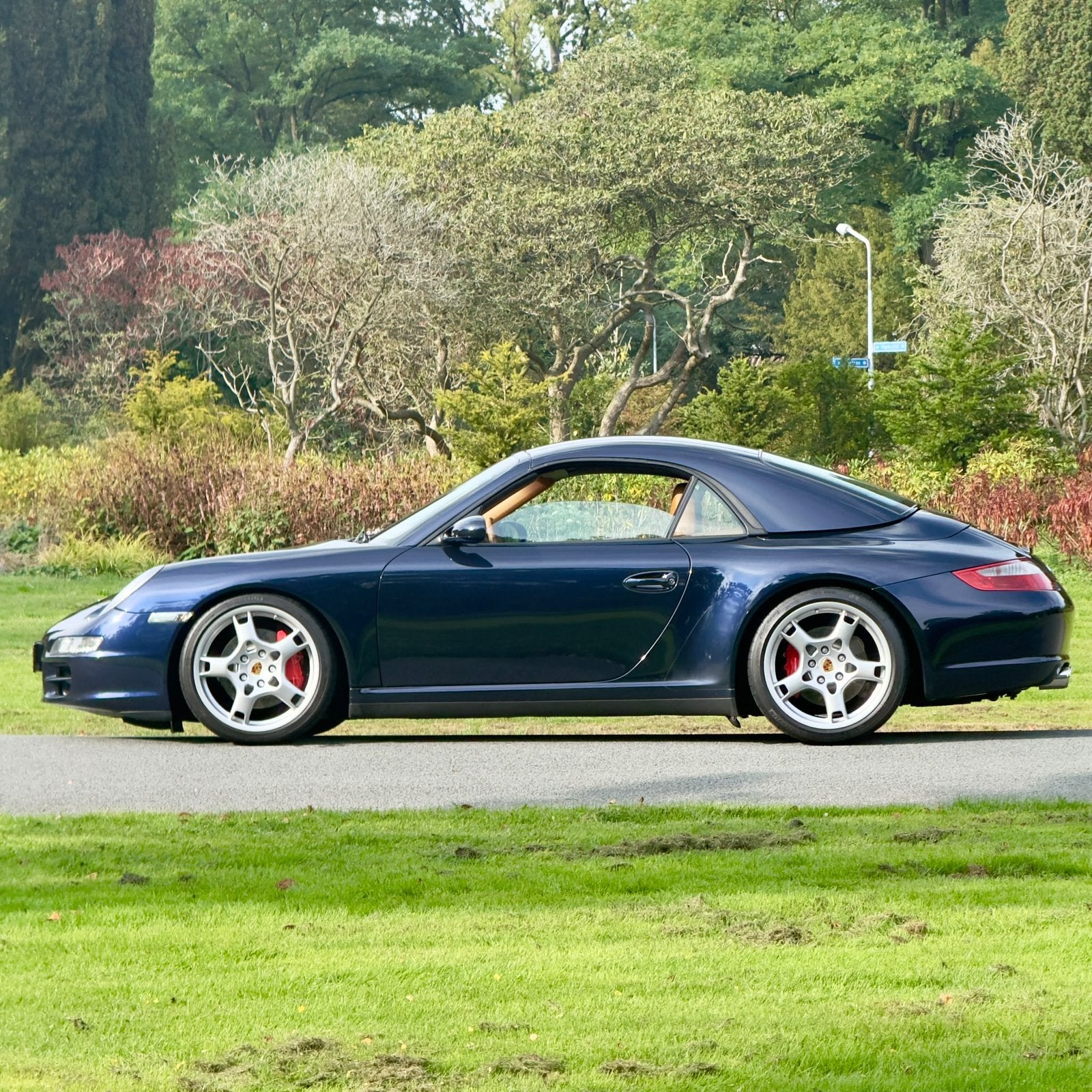 Porsche 911 3.8 Carrera 4S Cabrio Handbak met Hardtop, Auto's, Beige, Handgeschakeld, Vierwielaandrijving, 93 €/maand