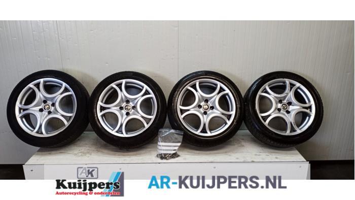 Sportvelgenset + banden van een Alfa Romeo Mito, Gebruikt, -, -, -