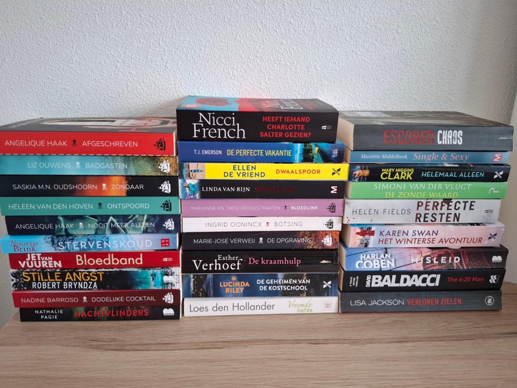 Thrillers van diverse schrijvers per boek vanaf €1,50, Ophalen of Verzenden, Zo goed als nieuw