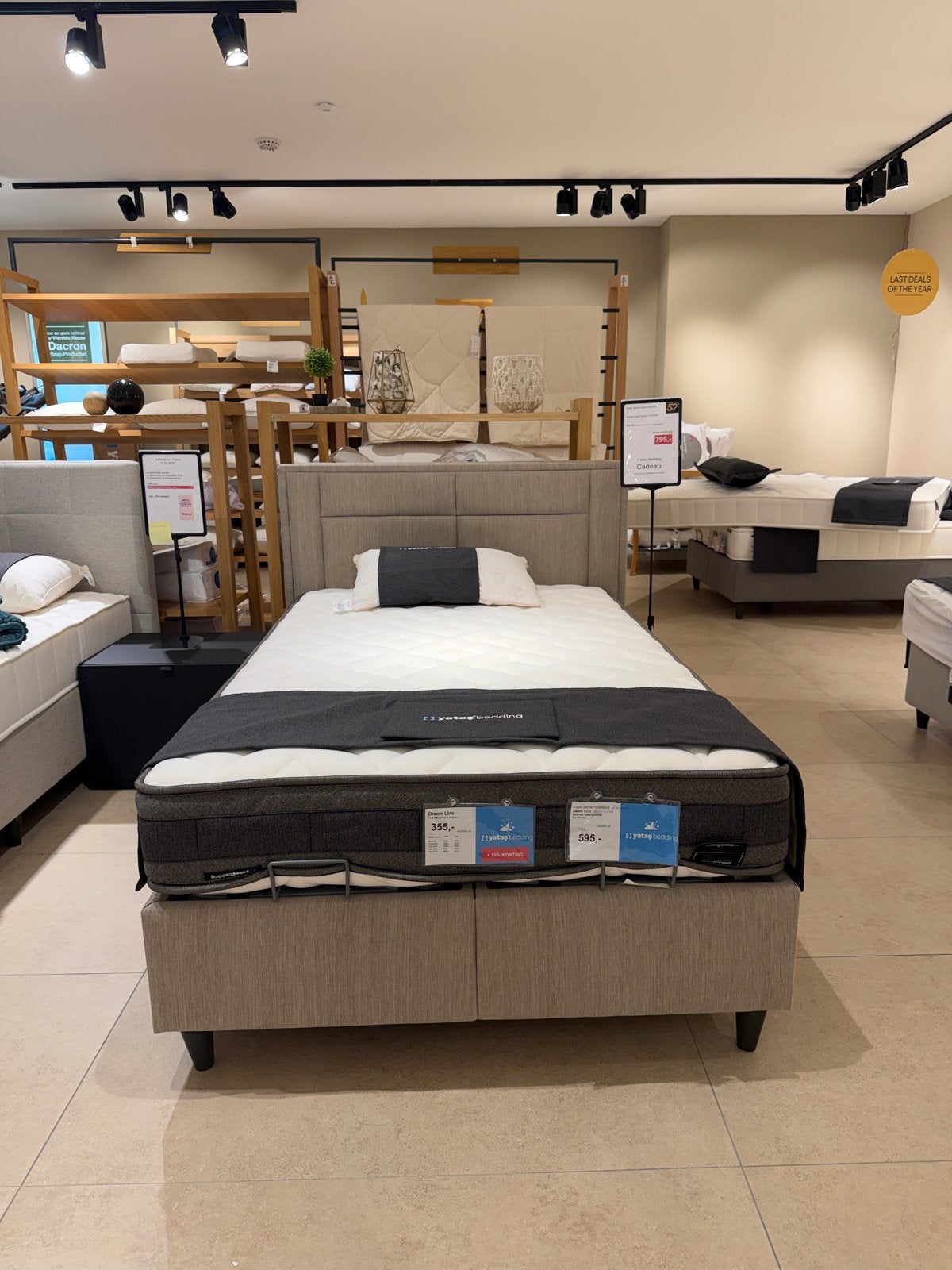Showroommodel Boxspring 120x200 cm met hoofdbord, Huis en Inrichting, Slaapkamer | Boxsprings, Zo goed als nieuw, 120 cm, 200 cm