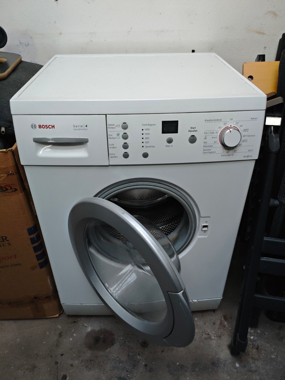 Bosch Serie 4 Wasmachine - Werkt perfect, Ophalen, Gebruikt, Voorlader, 85 tot 90 cm