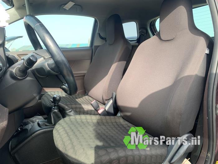 Bekleding Set (compleet) van een Toyota IQ, Gebruikt, -, -, Ophalen of Verzenden