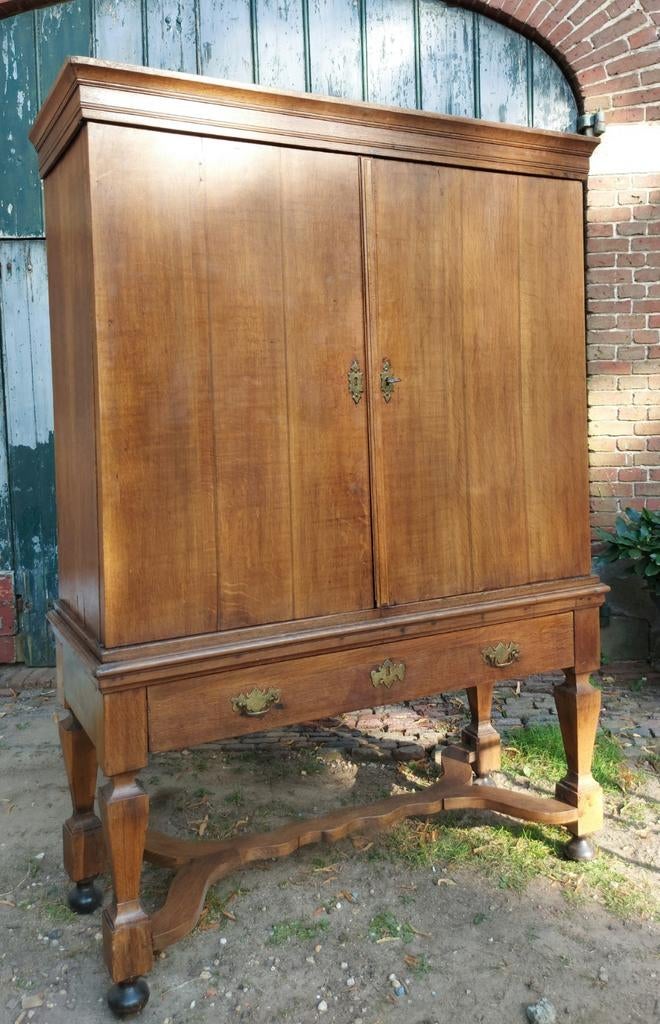 Kruisvoetkabinet, kabinet 17e eeuw, eikenhout, Ophalen of Verzenden