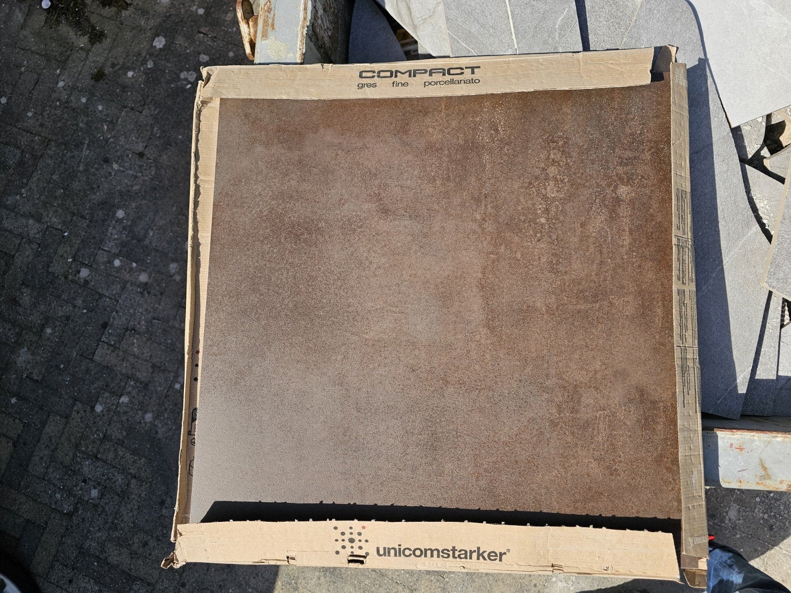 Unicom Starker Oxid Lava Tegel 60x60cm, Ophalen, 60 cm of meer, Nieuw, Minder dan 5 m²