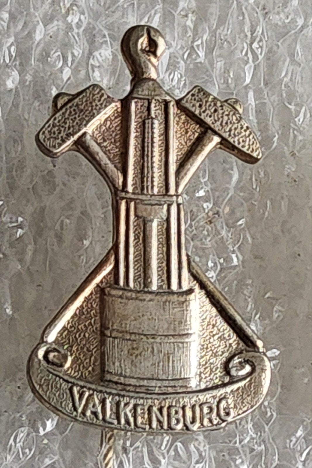 Vintage Speldje Valkenburg Mijnwerkerssymbool, Ophalen of Verzenden, Gebruikt, Stad of Land, Speldje of Pin