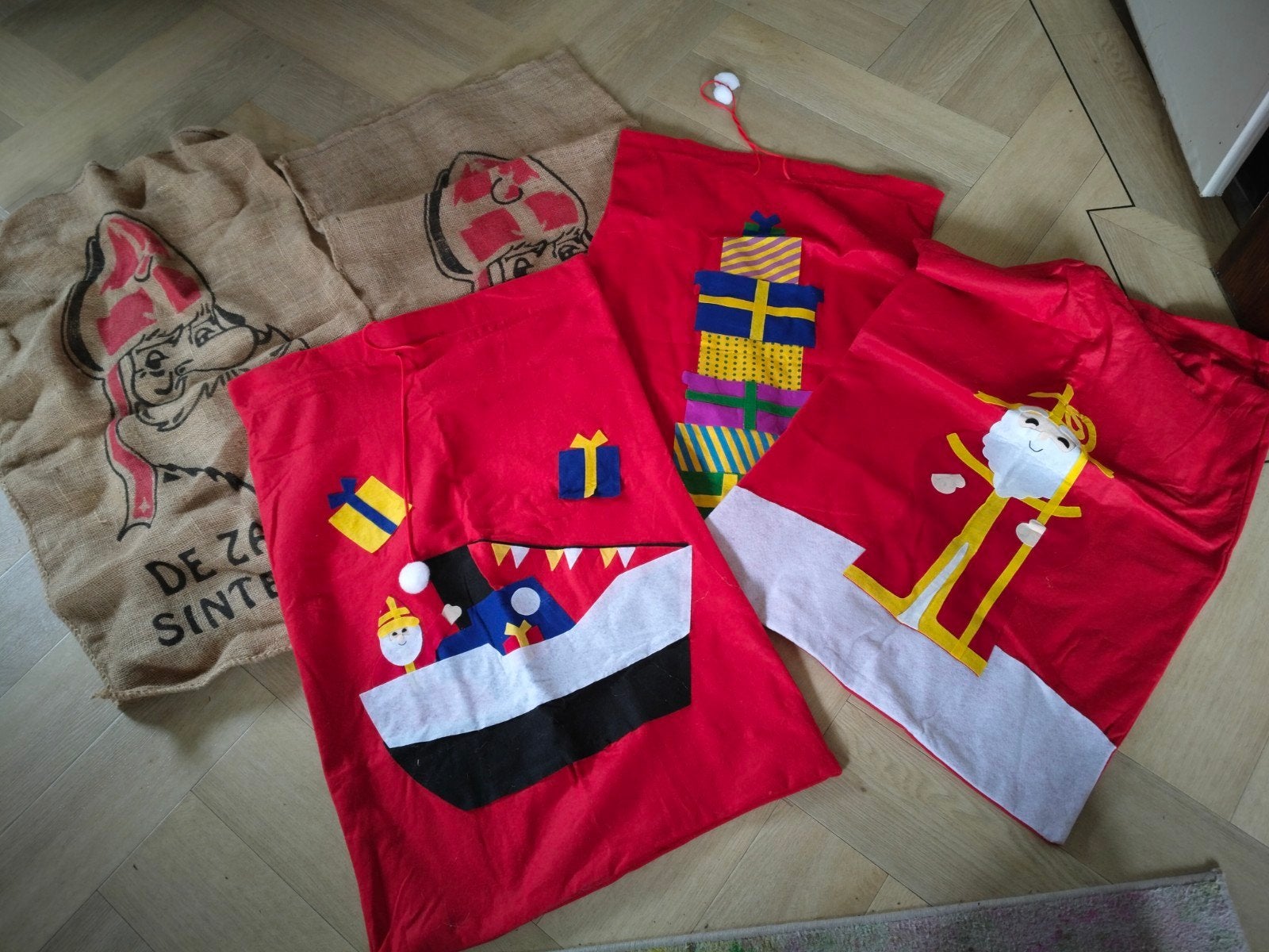 Zakken voor pakjesavond sinterklaas, Diversen, Sinterklaas, Ophalen of Verzenden, Zo goed als nieuw
