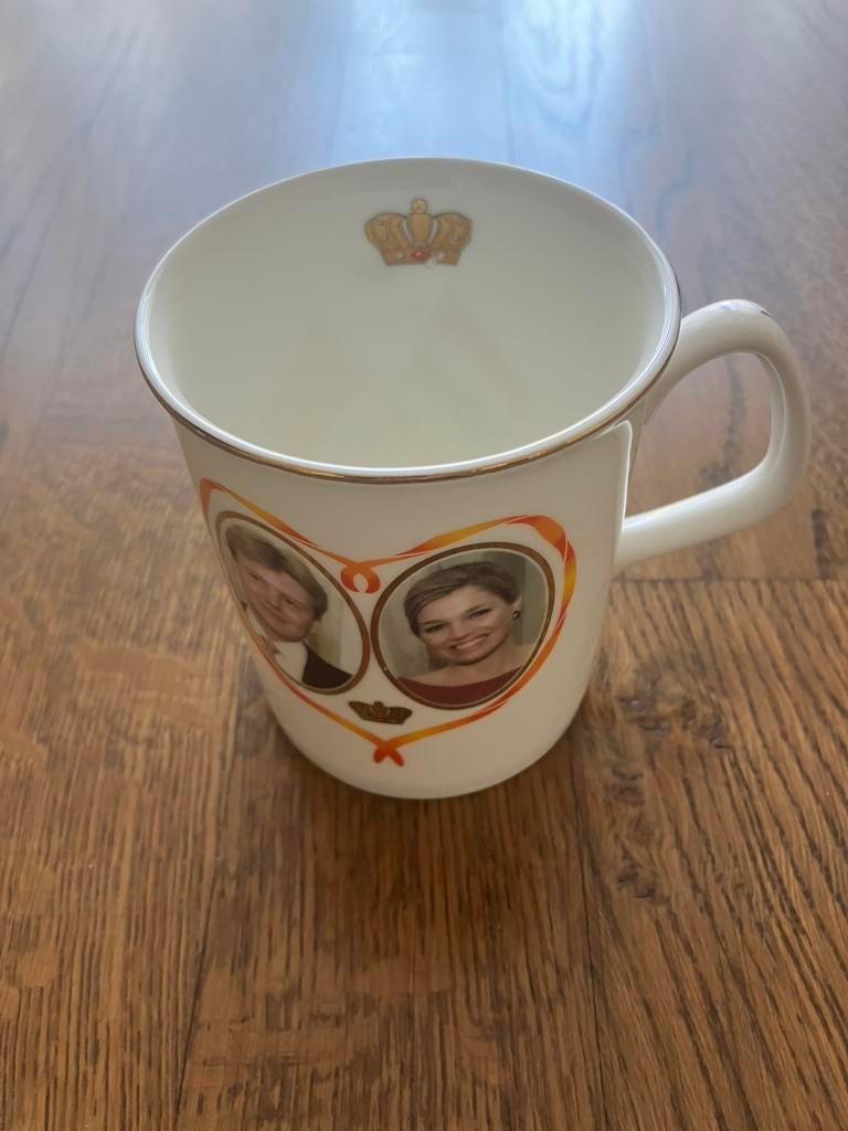 Mok, Ophalen, Zo goed als nieuw, Servies