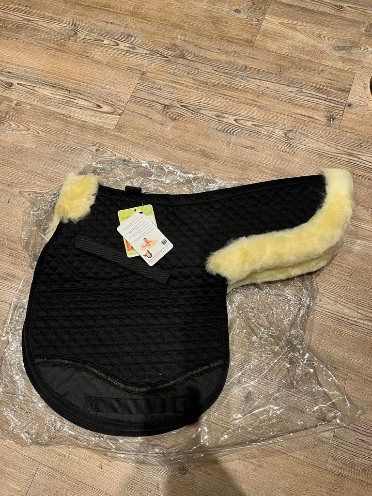 Nieuwe pad met bont van F.R.A., Ophalen of Verzenden, Nieuw