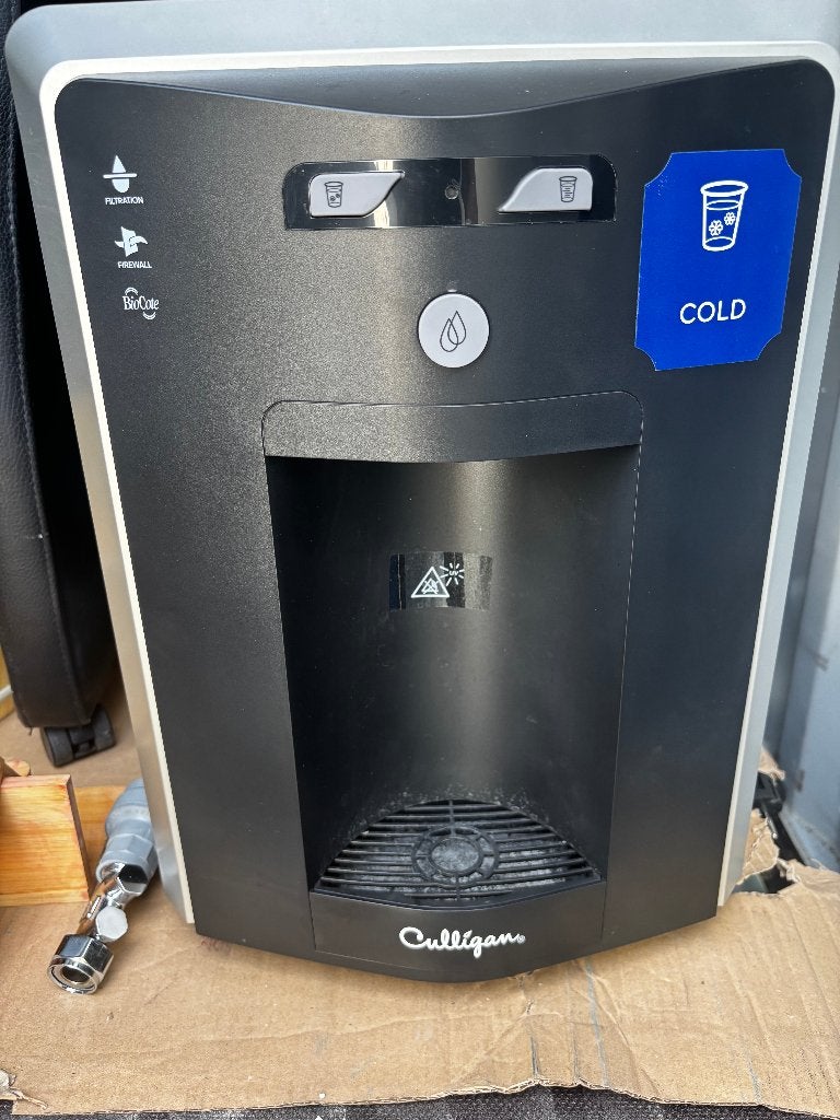 Culligan, water dispenser, € 250,00, Witgoed en Apparatuur, Waterkoelers, Ophalen, Zo goed als nieuw