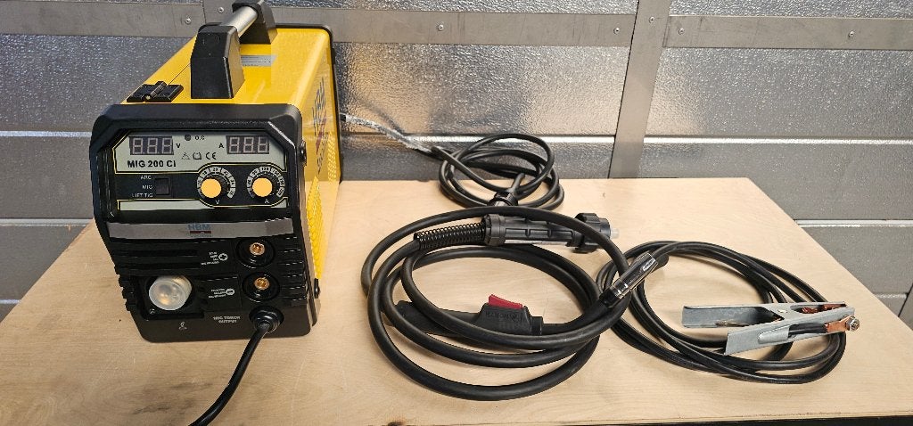 HBM 200 CI Mig IGBT inverter lasapparaat 200 ampere, Ophalen of Verzenden, Zo goed als nieuw, 150 tot 250 ampère, Inverter