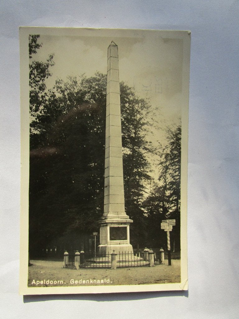 Ansichtkaart Apeldoorn Gedenknaald 1937 uitg Prinse J.Torenn, Verzenden, 1920 tot 1940, Gelopen, Gelderland