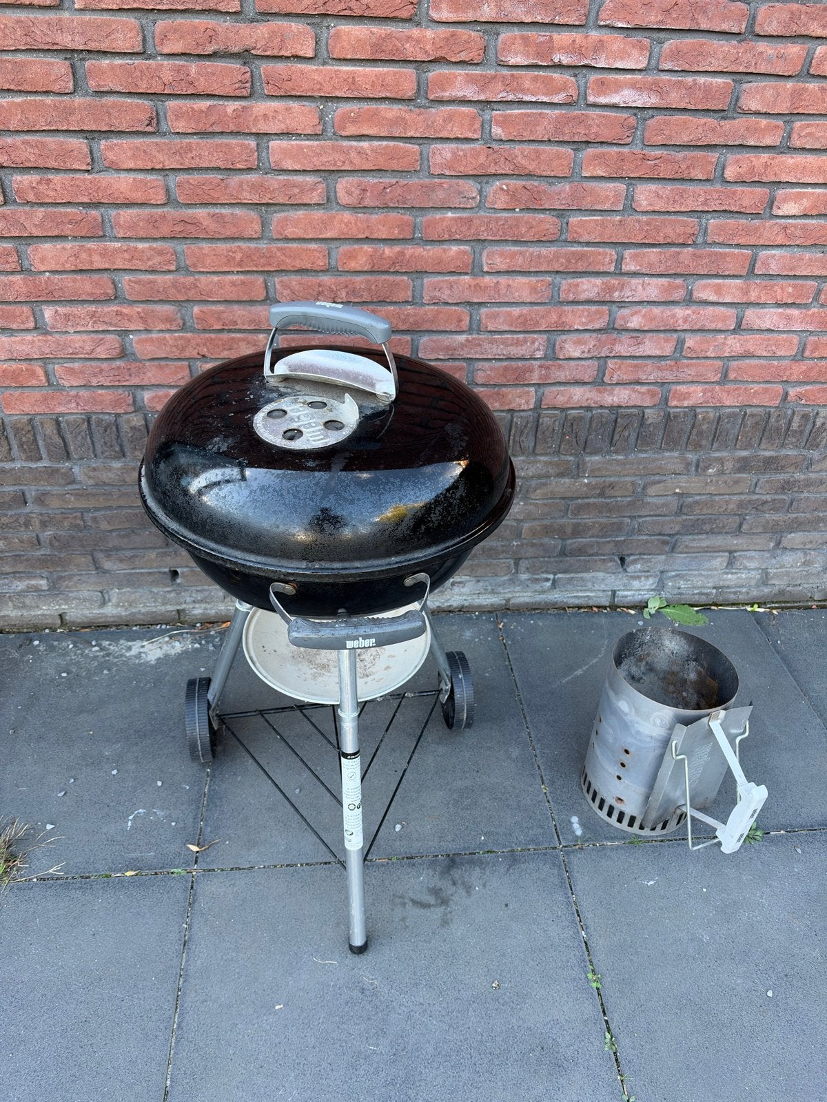 Weber BBQ 47cm met Quickstart en wieltjes, Ophalen, Gebruikt, Met accessoires