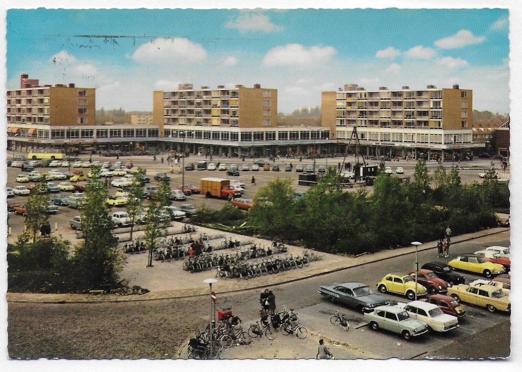 Amstelveen plein 1960 gelopen Ansichtkaart (B2776 ), Ophalen of Verzenden, 1960 tot 1980, Gelopen
