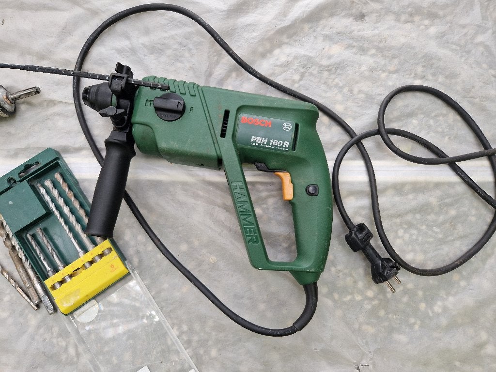 BOSCH boorhamer SDS+ inclusief boren en Keter Koffer, Ophalen of Verzenden, Nieuw, Boor- en/of Breekhamer