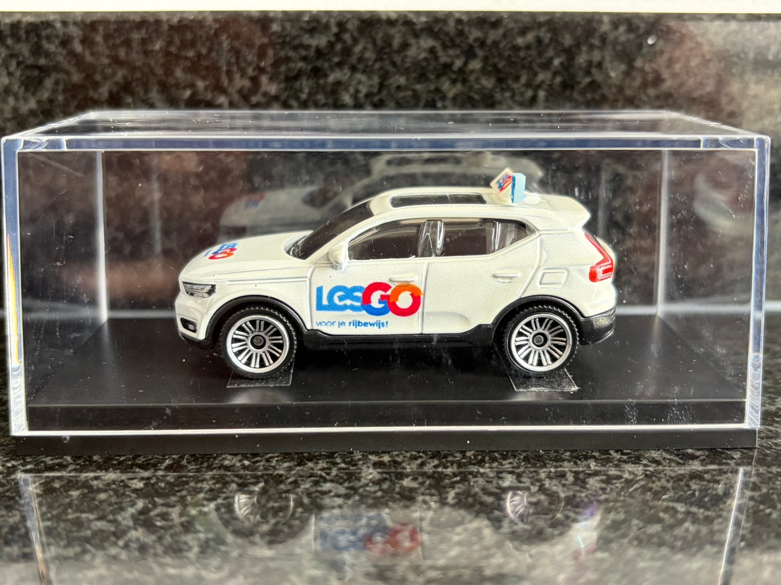Matchbox Volvo cx40 Lesgo rijschool lesauto leswagen, Verzenden, Nieuw, Auto