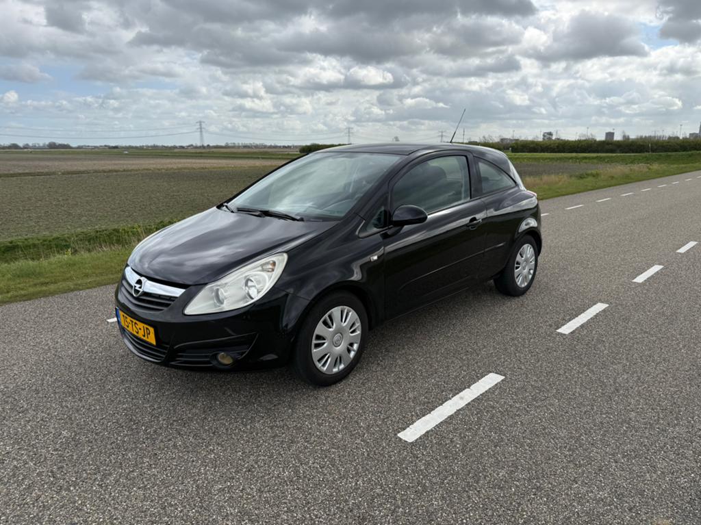Opel Corsa BJ2007 KM161581 airco, stoel en stuur verwarming, Zwart, 1364 cc, Particulier, Corsa