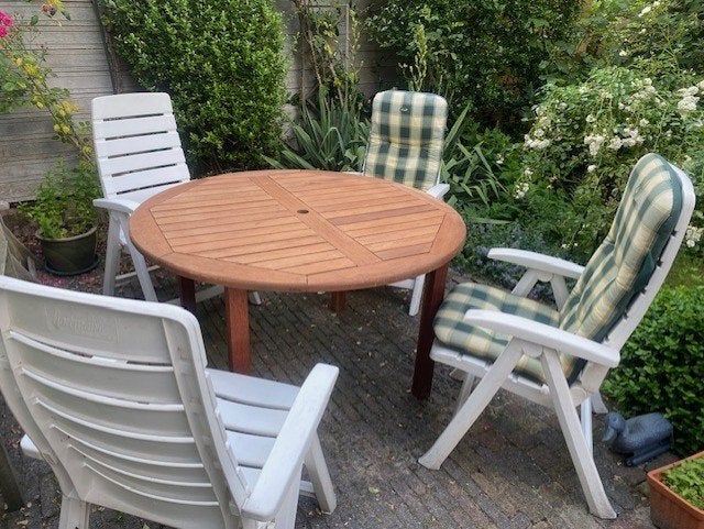 Tuintafel rond 1,30m diameter, Tuin en Terras, Ophalen, Zo goed als nieuw, Rond, Hout
