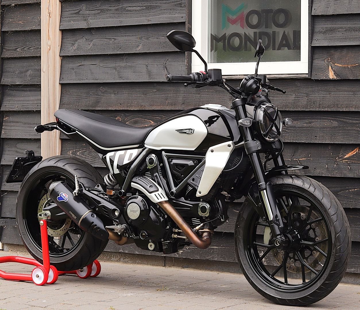 DUCATI SCRAMBLER ICON (bj 2024) Termignoni, DUCATI, 2 cilinders, Bedrijf, Onbekend