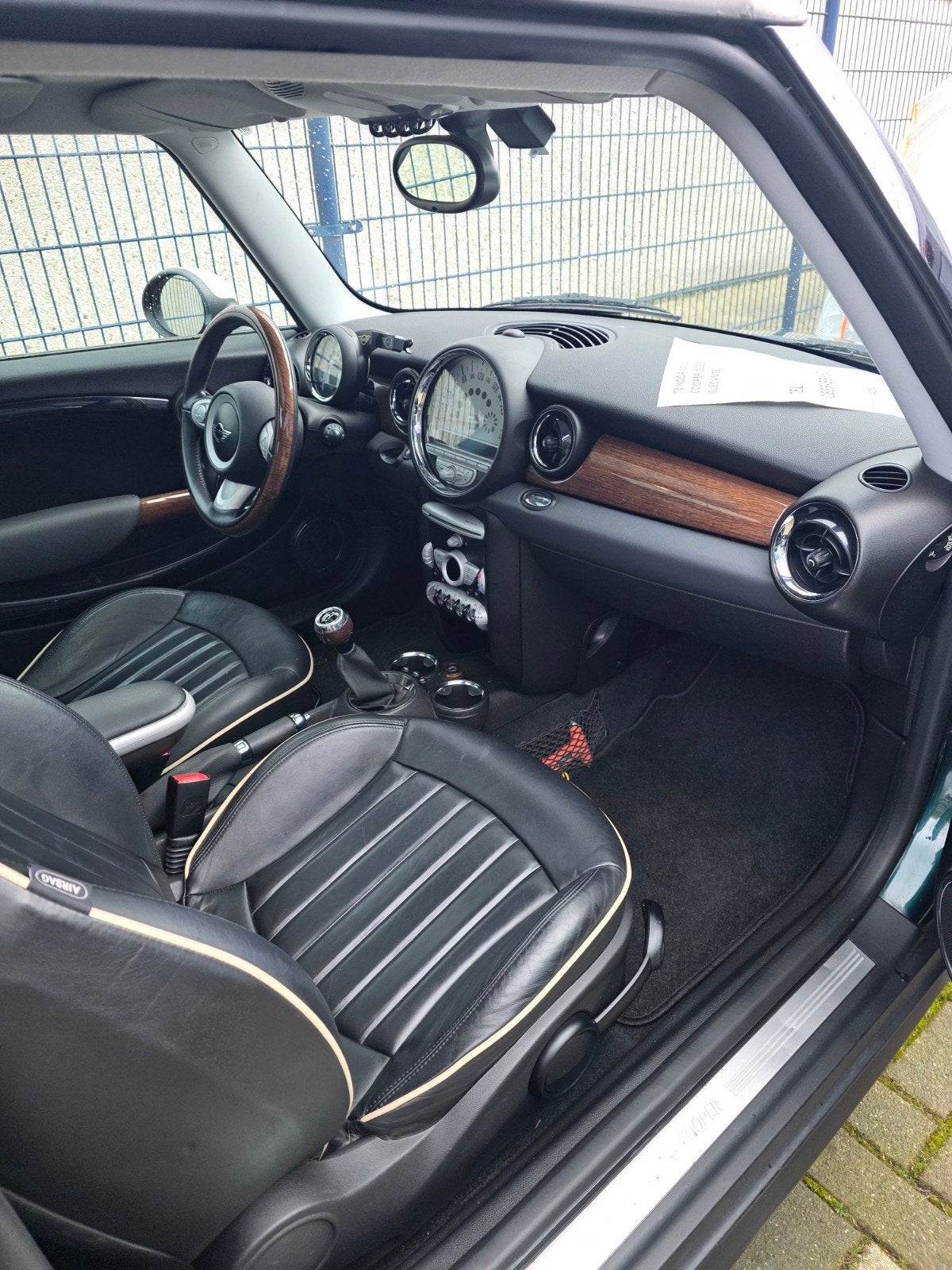 Mini 1.6 Cooper 2008 Groen met witte accenten, Voorwielaandrijving, 4 cilinders, 4 stoelen, 49 €/maand