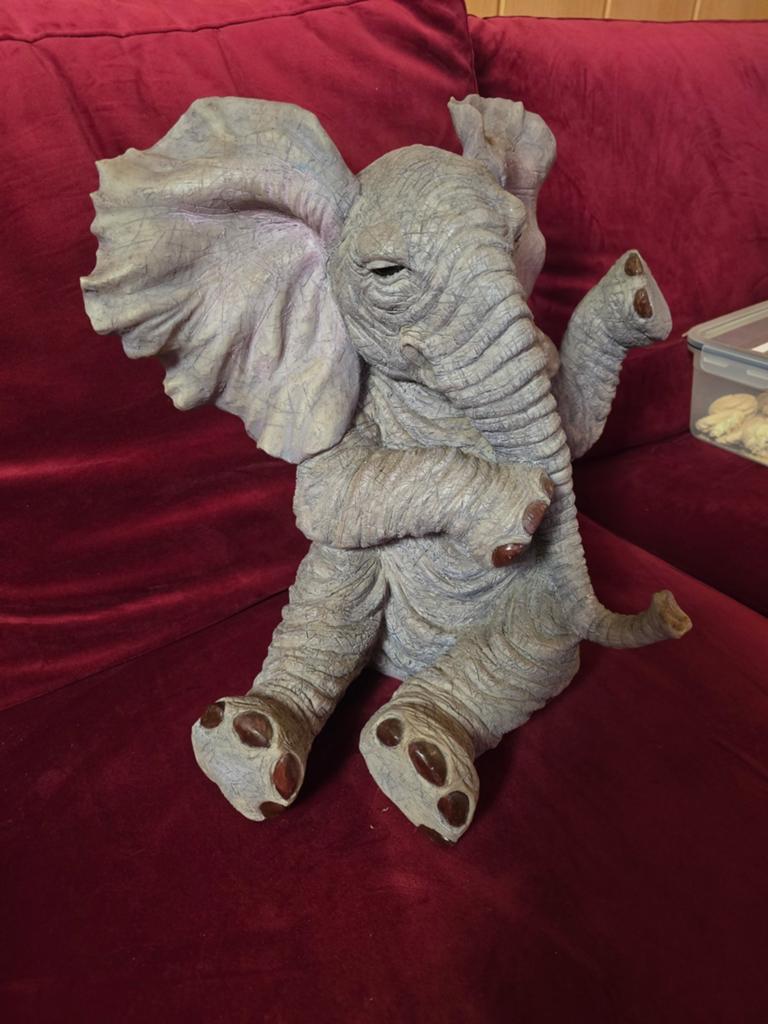 Mooie olifant mag voor €12.50 weg, Ophalen of Verzenden, Zo goed als nieuw