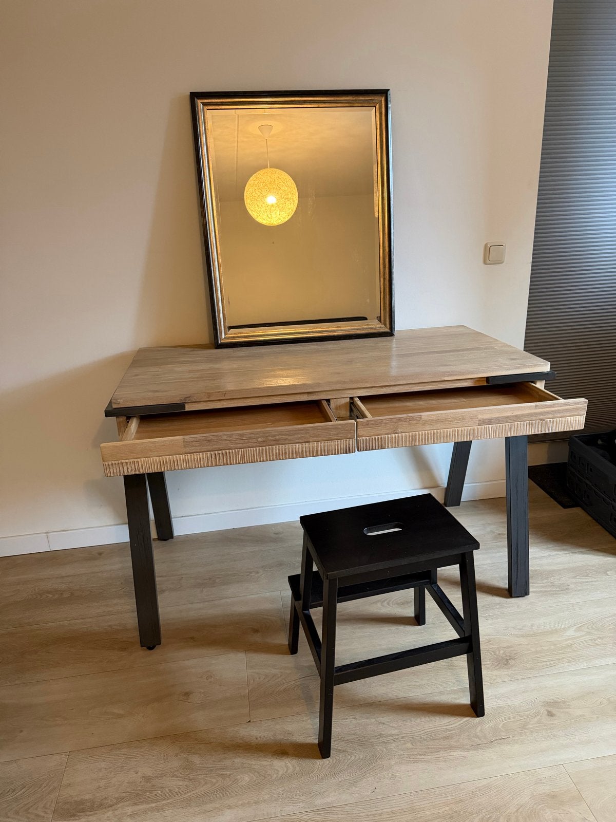 Make-up tafel / Bureau van hout en metaal met 2 lades, Ophalen, Gebruikt