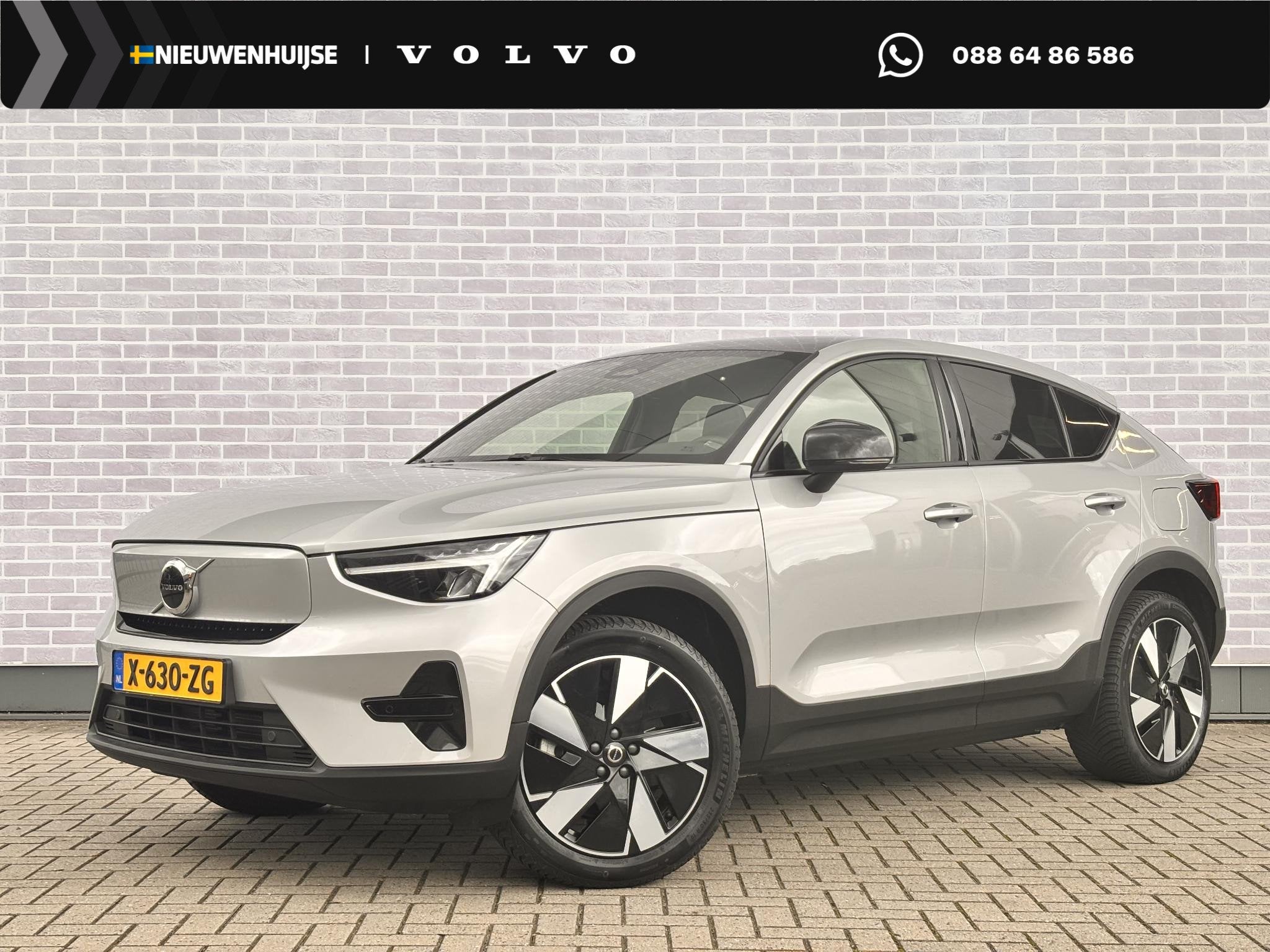 Volvo C40 Single Motor Extended Range Plus 82 kWh | Warmtepo, Gebruikt, 82 kWh, Leder en Stof, 1500 kg