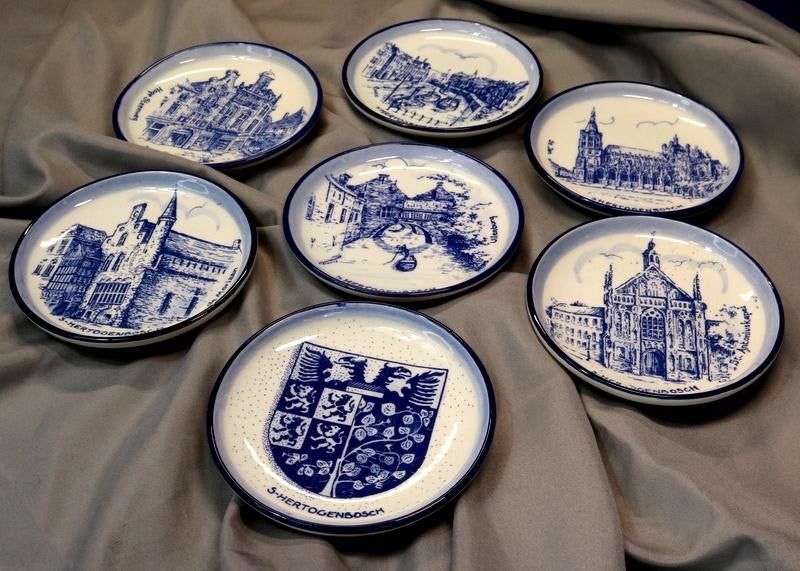 sierbord 's Hertogenbosch Den Bosch Delft hand painted, Antiek en Kunst, Antiek | Wandborden en Tegels, Ophalen of Verzenden