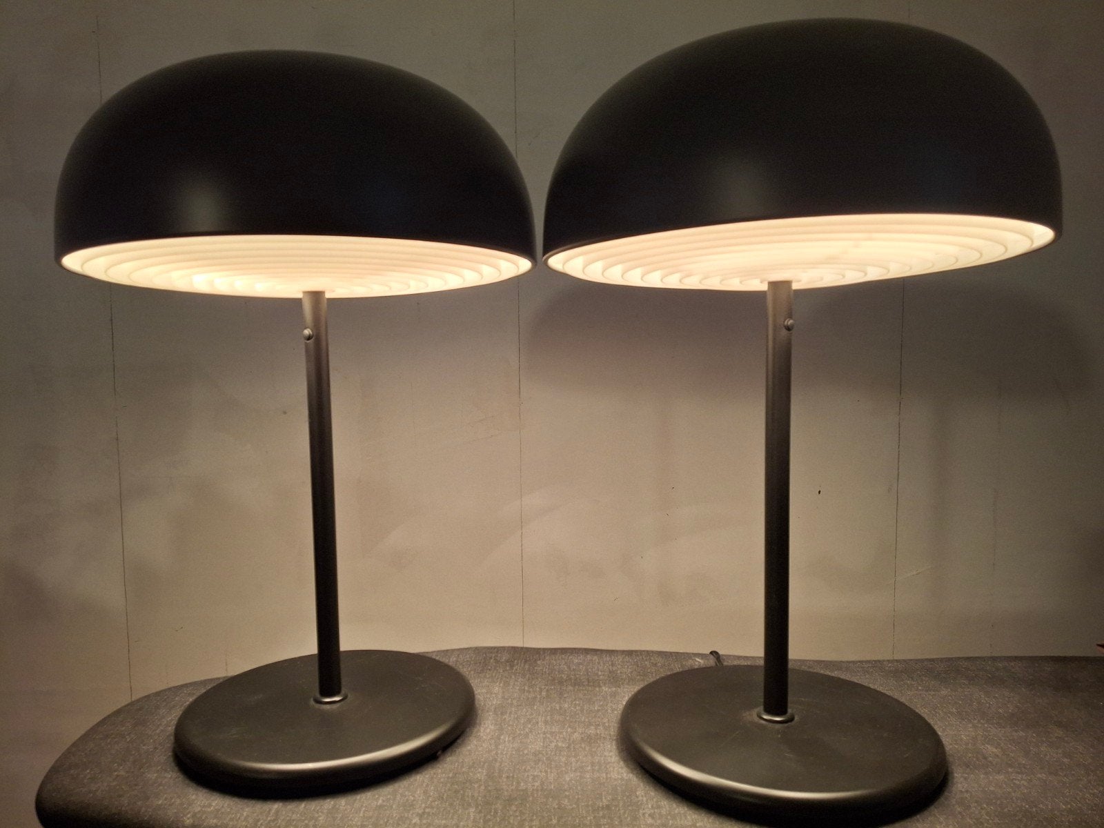 2 zwarte vintage IKEA Tafellampen, Vintage, Met schakelaar, E14 (klein), Ophalen of Verzenden