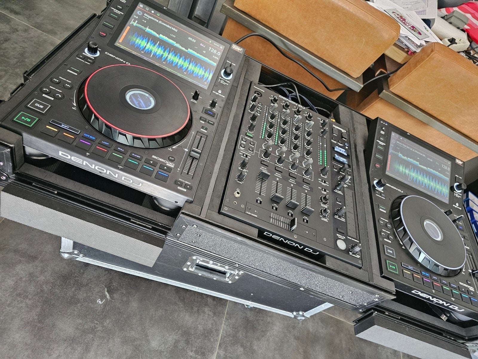 Denon DJ Set: 2x SC6000, 1x X1850 & Flightcase - Z.G.A.N., Muziek en Instrumenten, Dj-sets en Draaitafels, Ophalen, Zo goed als nieuw
