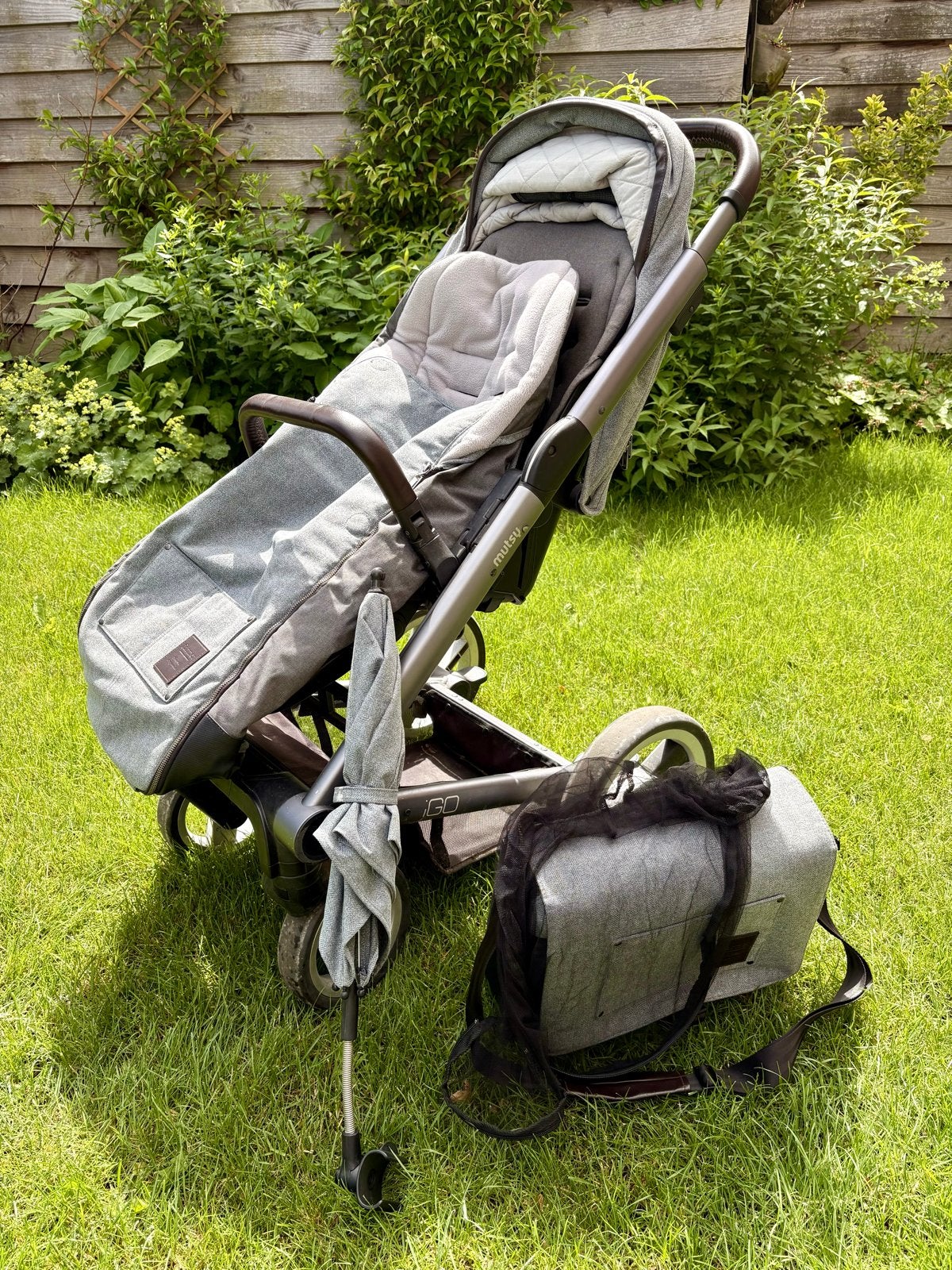Mutsy kinderwagen met reiswieg en zitje, Ophalen, Gebruikt, Combiwagen, Met reiswieg
