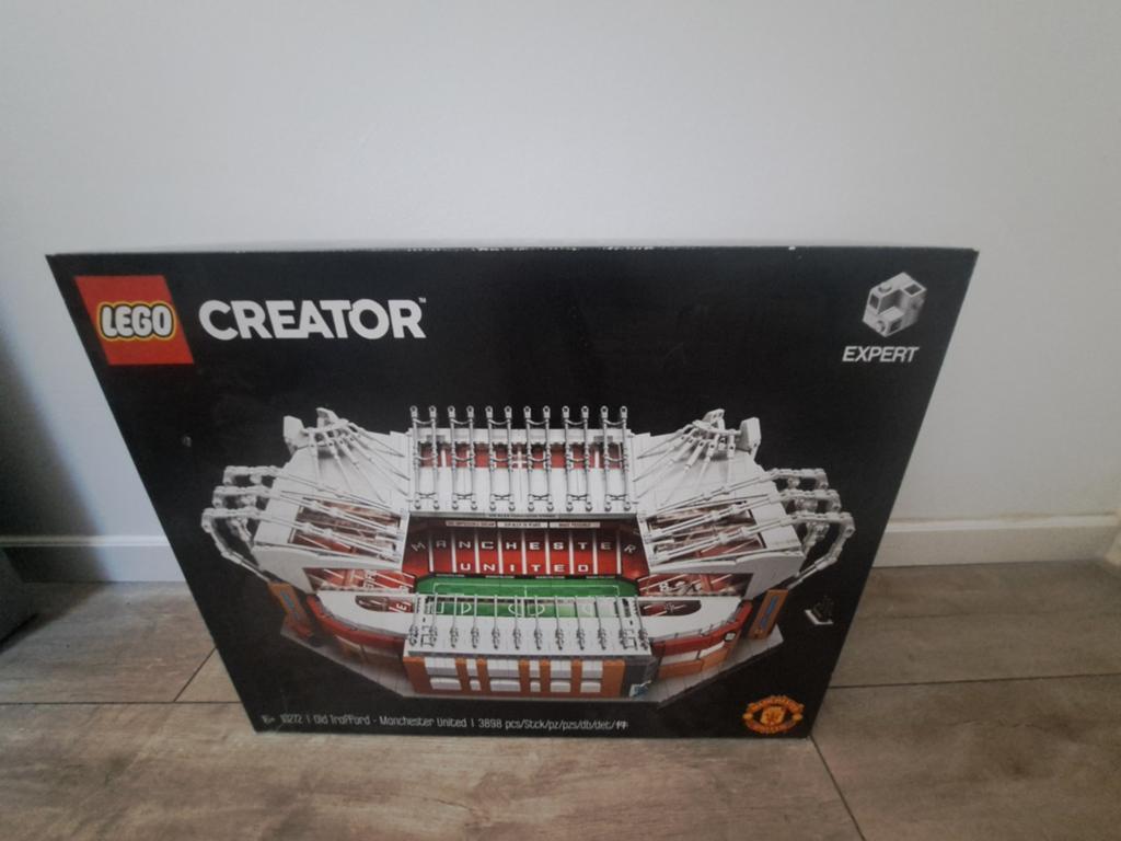 Nieuwe LEGO Creator Expert Old Trafford - Manchester United, Lego, Nieuw, Ophalen of Verzenden, Ongeopend/sealed