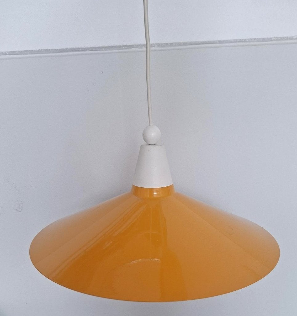 vintage gele metalen hanglamp retro Memphis design, Gebruikt, Geel, Ophalen of Verzenden, 38 cm