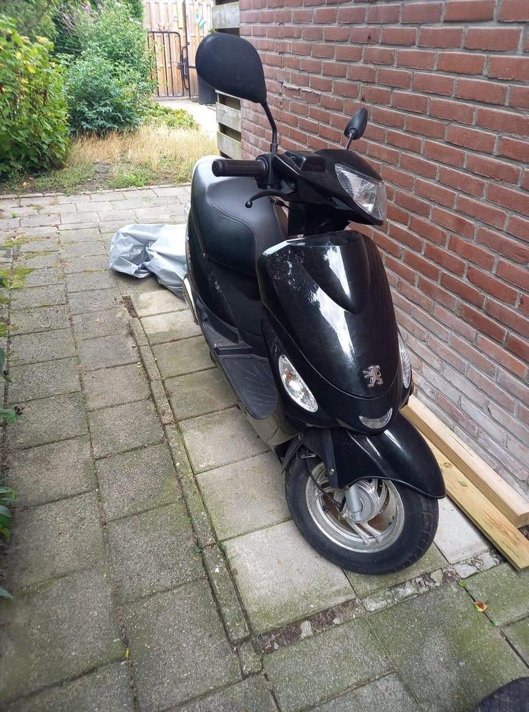 Peugeot  Scooter - Zwart, Goede Staat, Fietsen en Brommers, Scooters | Peugeot, Ophalen, Gebruikt, Overige modellen, Benzine