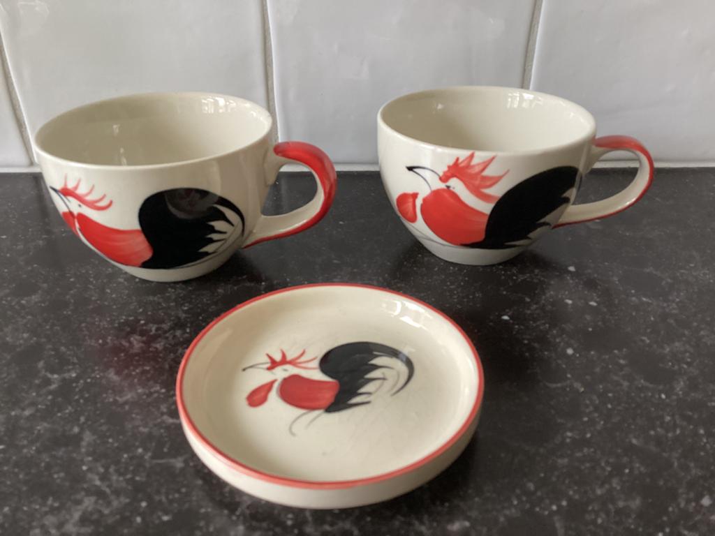 2 Fairtrade kopjes kip/haan met tea-tip Wereldwinkel Nieuw, Huis en Inrichting, Ophalen, Nieuw, Overige stijlen, Kop(pen) en/of Schotel(s)