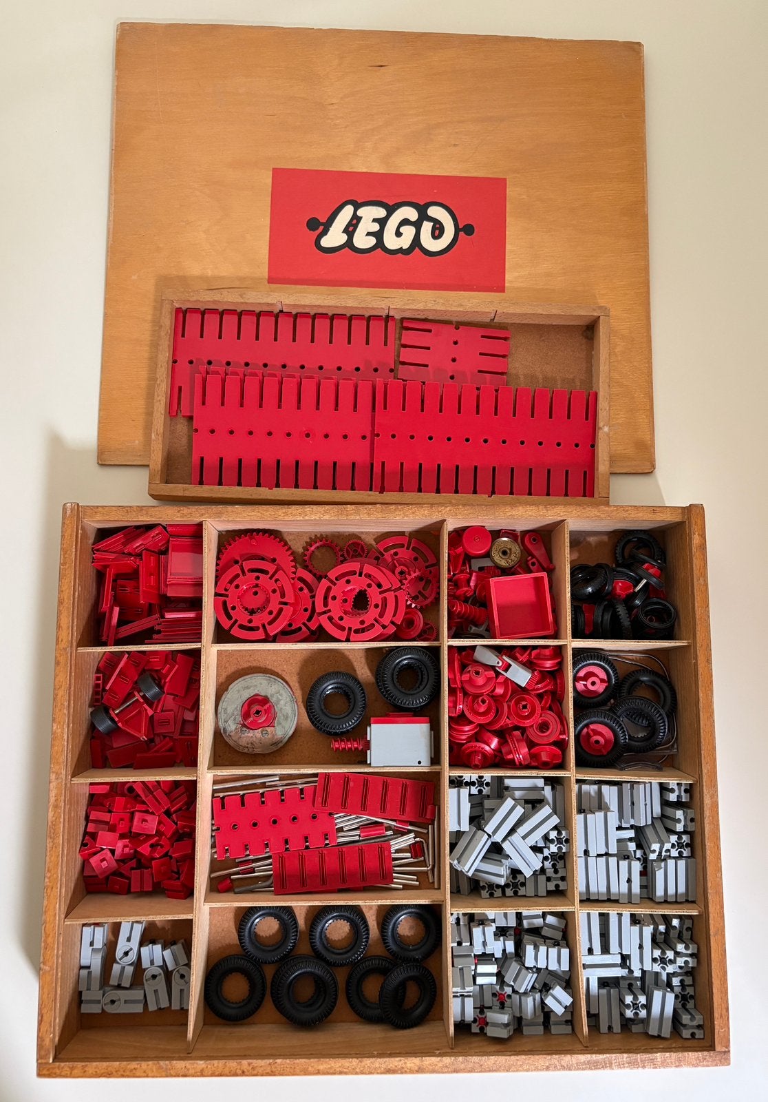Originele LEGO houten opbergdoos jaren ’50/’60 compleet, Ophalen of Verzenden, Zo goed als nieuw