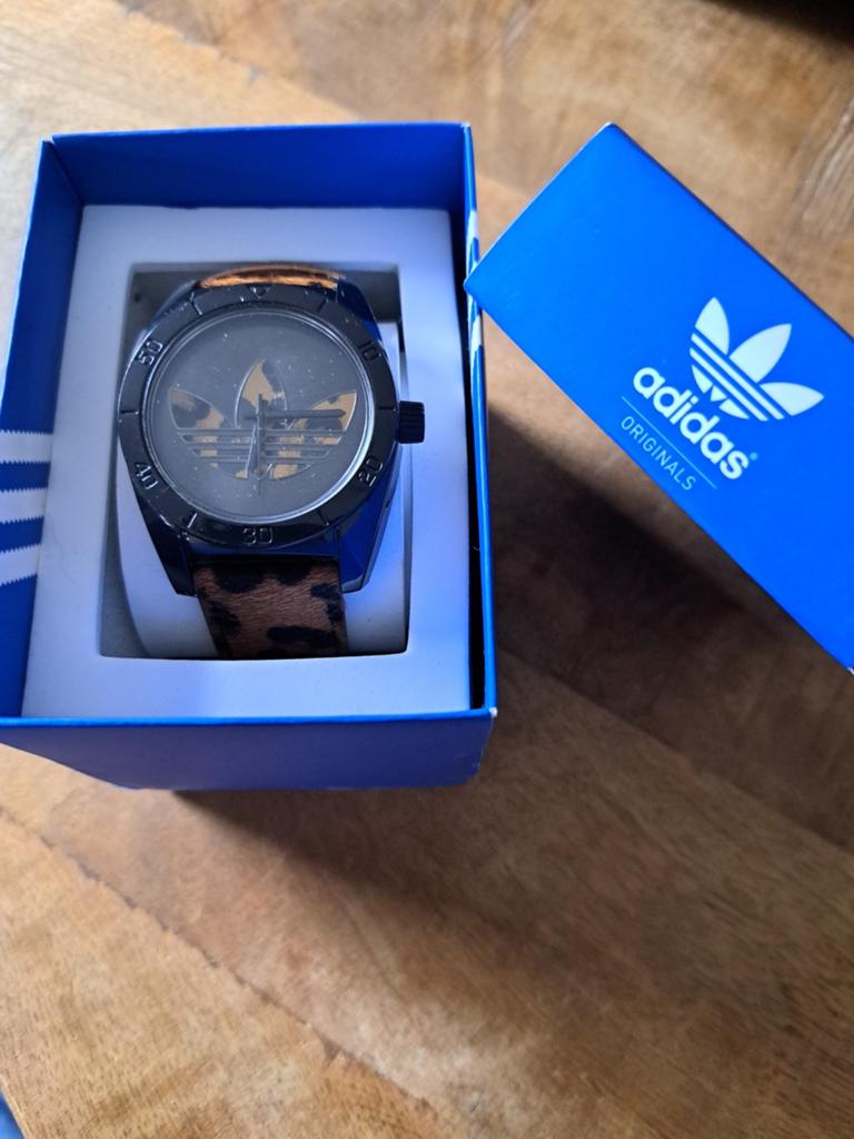 Adidas horloge in doosje, Ophalen of Verzenden, Nieuw, Buitenlandse clubs