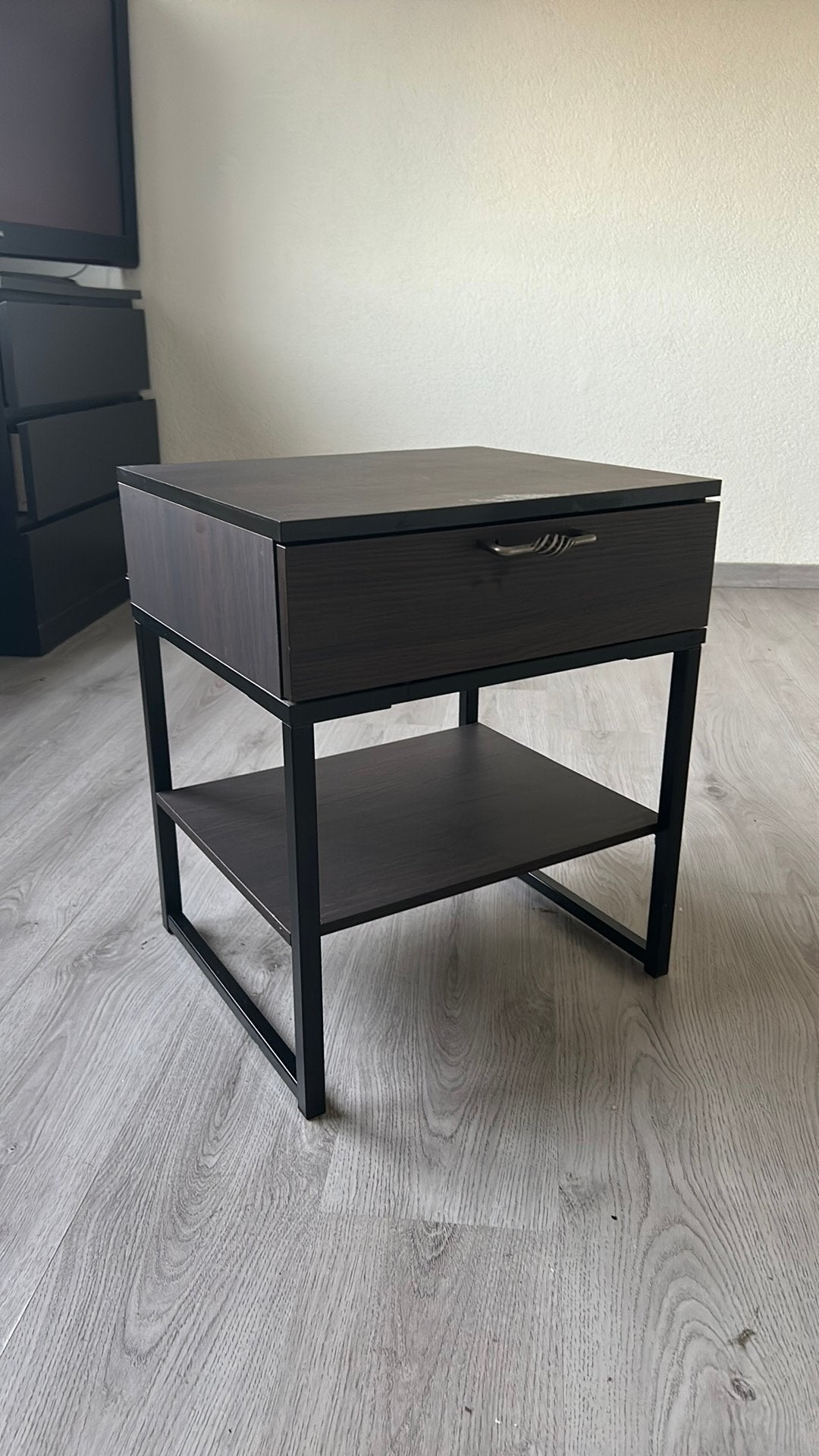 2 Nachtkastjes met Lade - Donkerbruin Hout en Metaal, Minder dan 55 cm, Vierkant, Zo goed als nieuw, Hout